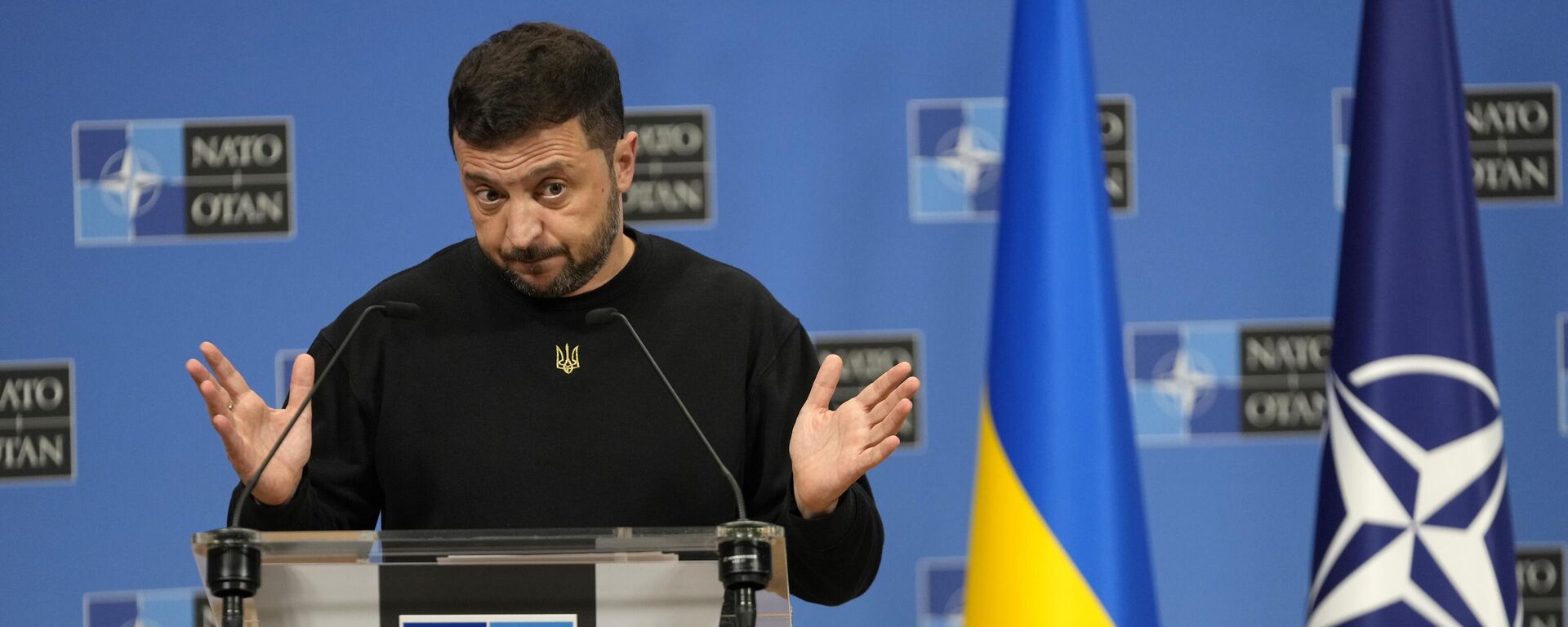 Ukraine's President Volodymyr Zelenskyy speaks during a media conference at NATO headquarters in Brussels, Thursday, Oct. 17, 2024. - Sputnik भारत, 1920, 30.10.2024