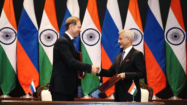 Jaishankar, Russia's First Deputy PM seen co-chair India-Russia inter-governmental commission on trade, economic, scientific, technological and cultural cooperation - Sputnik India