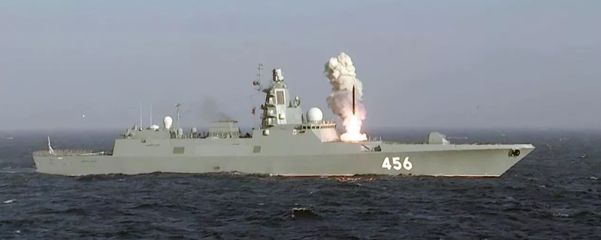 Frigate Admiral Golovko crew performs surface-to-air missile firing training in Sea of Barents - Sputnik भारत, 1920, 12.11.2024