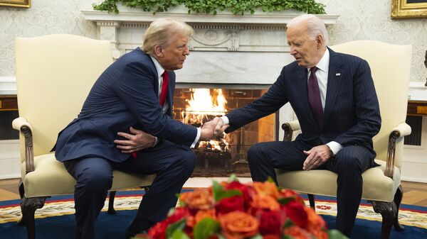 President Joe Biden meets with President-elect Donald Trump in the Oval Office of the White House - Sputnik India