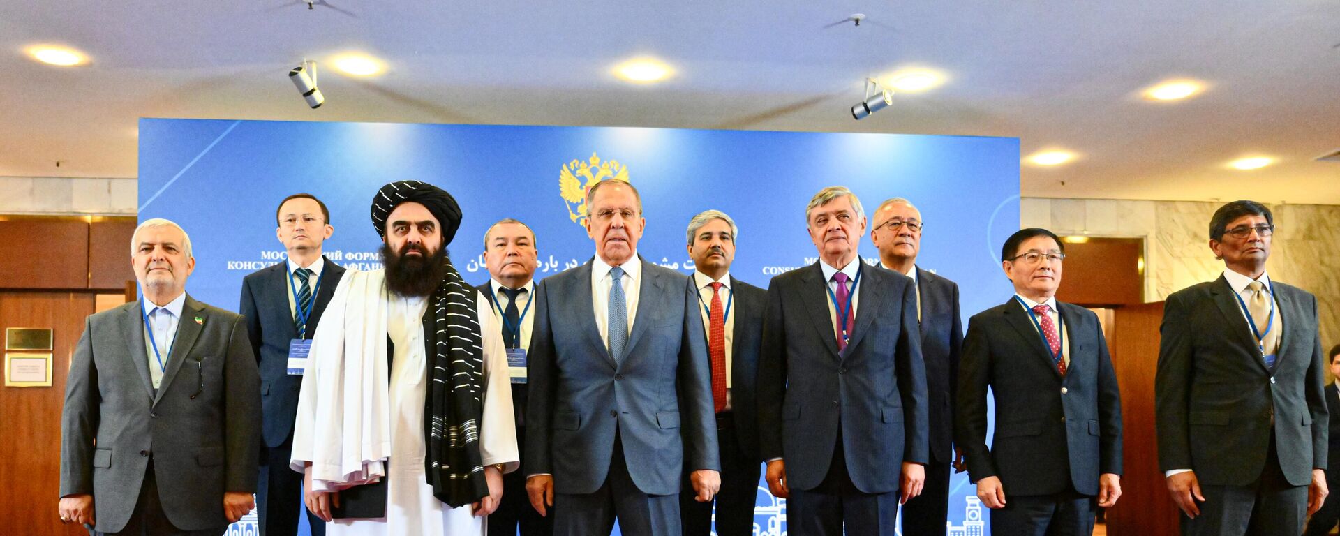 The Ambassador of Iran to Afghanistan, Hassan Kazemi Qumi, acting Foreign Minister of Afghanistan and member of the Taliban leadership, Amir Khan Muttaqi, Russian Foreign Minister Sergey Lavrov, and Russia's Special Representative for Afghanistan Zamir Kabulov (left to right) pose for a group photo during the 6th meeting of the Moscow Format Consultations on Afghanistan. - Sputnik भारत, 1920, 10.01.2025