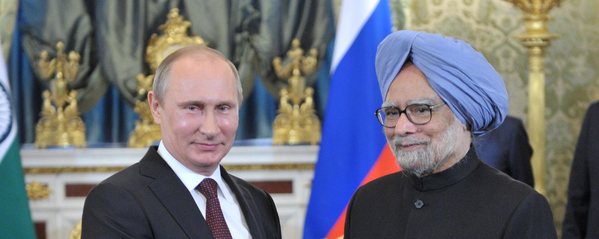 October 21, 2013. Russian President Vladimir Putin (left) and Indian Prime Minister Manmohan Singh during a working meeting at the Kremlin. Alexei Nikolsky / RIA Novosti

21.10.2013 21 октября 2013. Президент России Владимир Путин (слева) и премьер-министр Индии Манмохан Сингх во время рабочей встречи в Кремле. Алексей Никольский / РИА Новости - Sputnik भारत, 1920, 27.12.2024