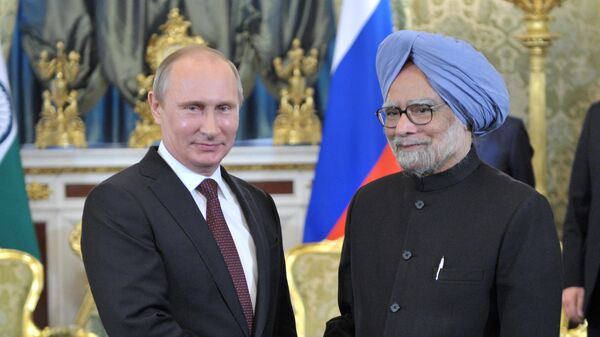 October 21, 2013. Russian President Vladimir Putin (left) and Indian Prime Minister Manmohan Singh during a working meeting at the Kremlin. Alexei Nikolsky / RIA Novosti

21.10.2013 21 октября 2013. Президент России Владимир Путин (слева) и премьер-министр Индии Манмохан Сингх во время рабочей встречи в Кремле. Алексей Никольский / РИА Новости - Sputnik India