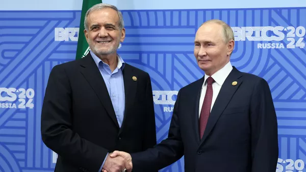 Russian President Vladimir Putin and Iranian President Massoud Pezeshkian - Sputnik India