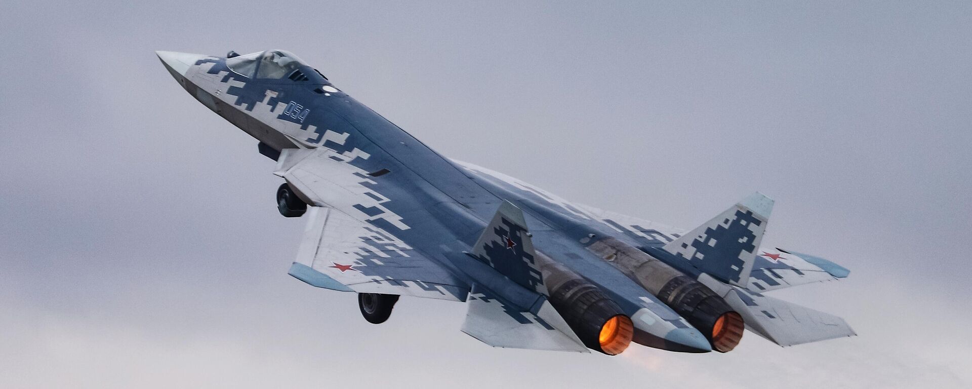 Russia's Su-57 is seen flying during an international air show in China. File photo  - Sputnik भारत, 1920, 18.02.2025