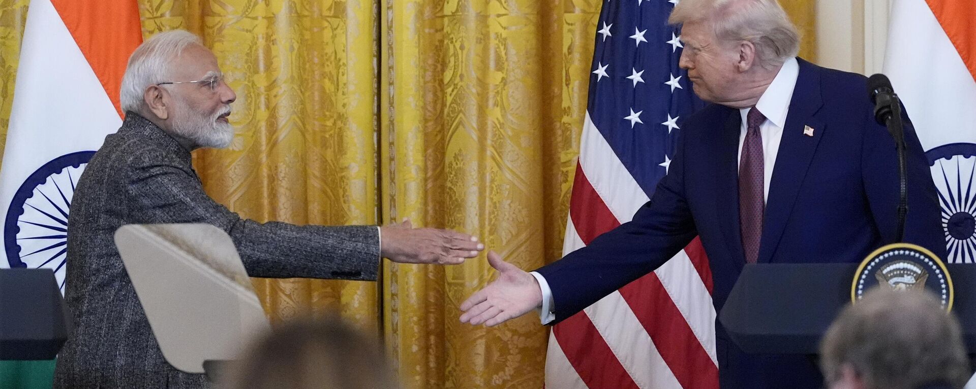 President Donald Trump and India's Prime Minister Narendra Modi shake hands during a news conference in the East Room of the White House, Thursday, Feb. 13, 2025, in Washington. (Photo/Alex Brandon) - Sputnik India, 1920, 07.03.2025