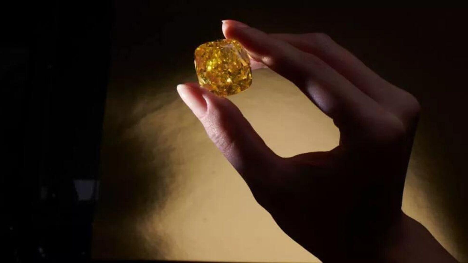 Diamond New Sun - Sputnik भारत, 1920, 04.04.2025
