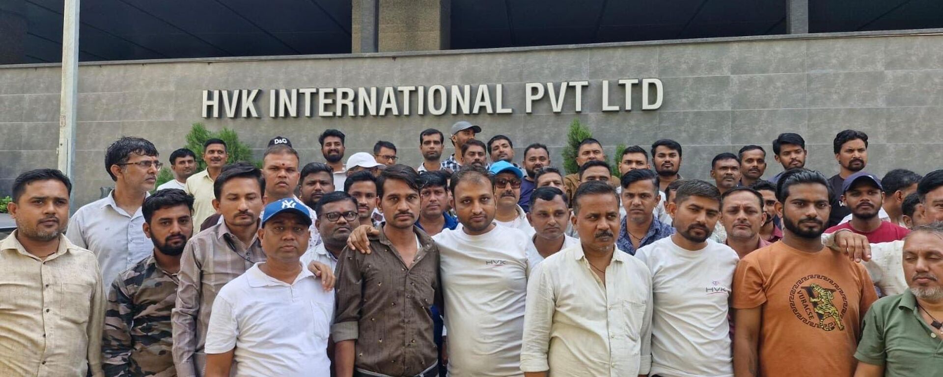 Indian diamond industry workers protest over low wages - Sputnik India, 1920, 17.04.2025