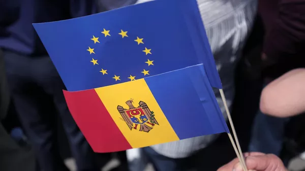 EU and Moldovan flags - Sputnik भारत