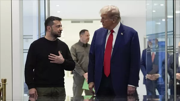 Then-Republican presidential nominee former President Donald Trump meets with Volodymyr Zelensky at Trump Tower, Friday, Sept. 27, 2024, in New York. - Sputnik भारत