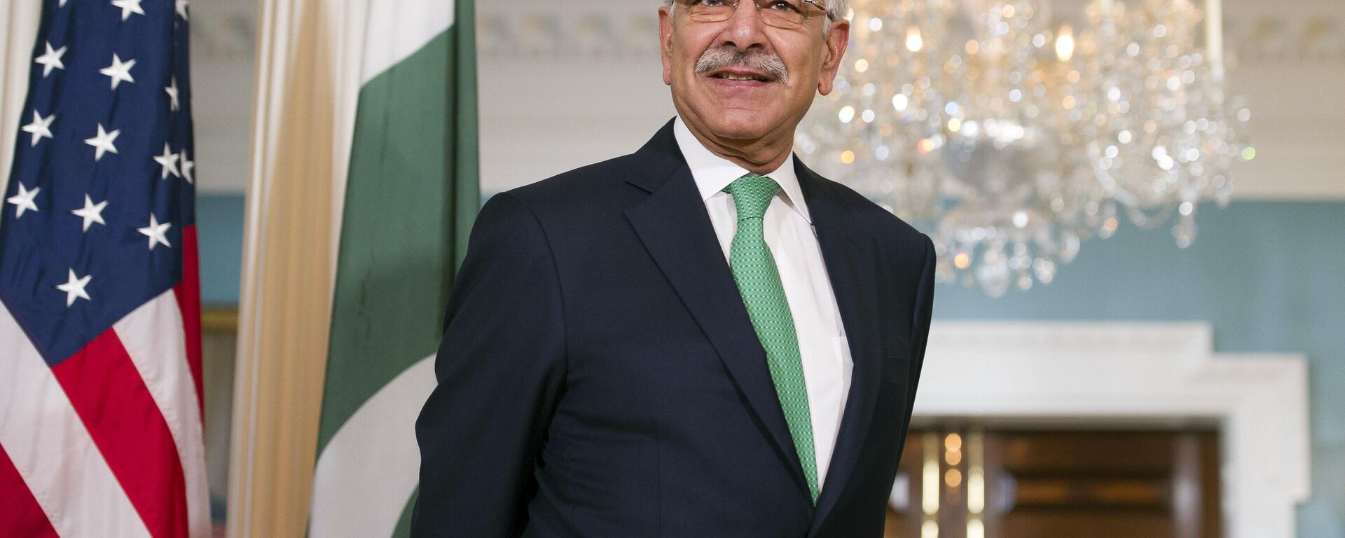Then-Pakistani Foreign Minister Khawaja Asif during a meeting with Secretary of State Rex Tillerson at the State Department - Sputnik भारत, 1920, 25.04.2025