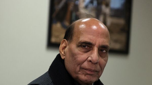 ARLINGTON, VIRGINIA - APRIL 11: Indian Minister of Defense Rajnath Singh attends a meeting with U.S. Secretary of Defense Lloyd Austin at the Pentagon April 11, 2022 in Arlington, Virginia. Defense Minister Singh is in Washington to attend the U.S.-India 2+2 Ministerial Dialogue. (Photo by Alex Wong/Getty Images) - Sputnik भारत
