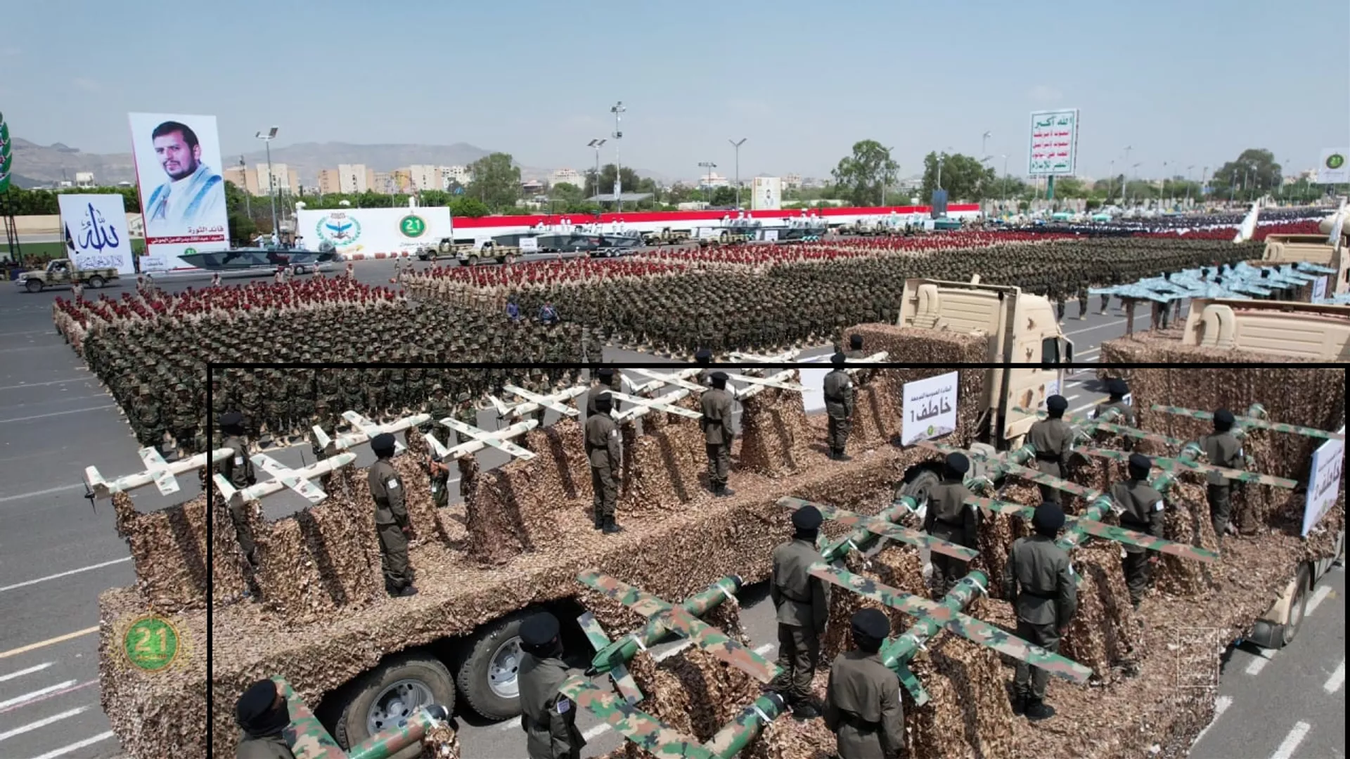 Khatif-1 (left) and Khatif-2 (right) drones on parade in Sanaa, Yemen in 2022. Screenshot of Houthi Media Office video. - Sputnik भारत, 1920, 05.05.2025