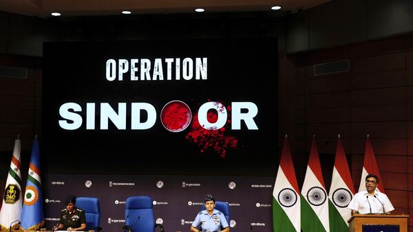 India's Foreign Secretary Vikram Misri, bottom right, addresses a press conference after India struck multiple sites inside Pakistani controlled territory with missiles under Operation Sindoor, in New Delhi, India, Wednesday, May 7, 2025. (AP Photo/Manish Swarup) - Sputnik India