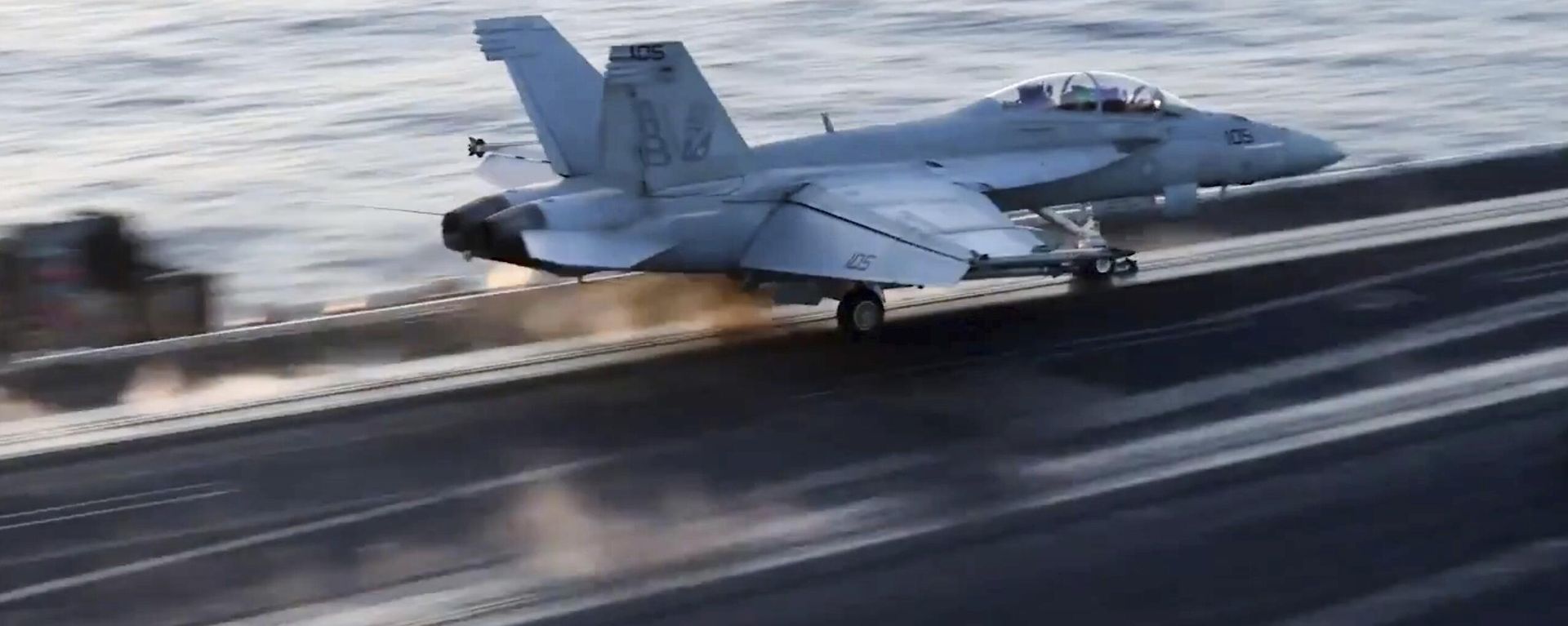 US Navy photo of fighter jet taking off from the USS Harry S. Truman aircraft carrier in the Red Sea to engage in strikes on Yemen. March 5, 2025. - Sputnik भारत, 1920, 20.07.2026
