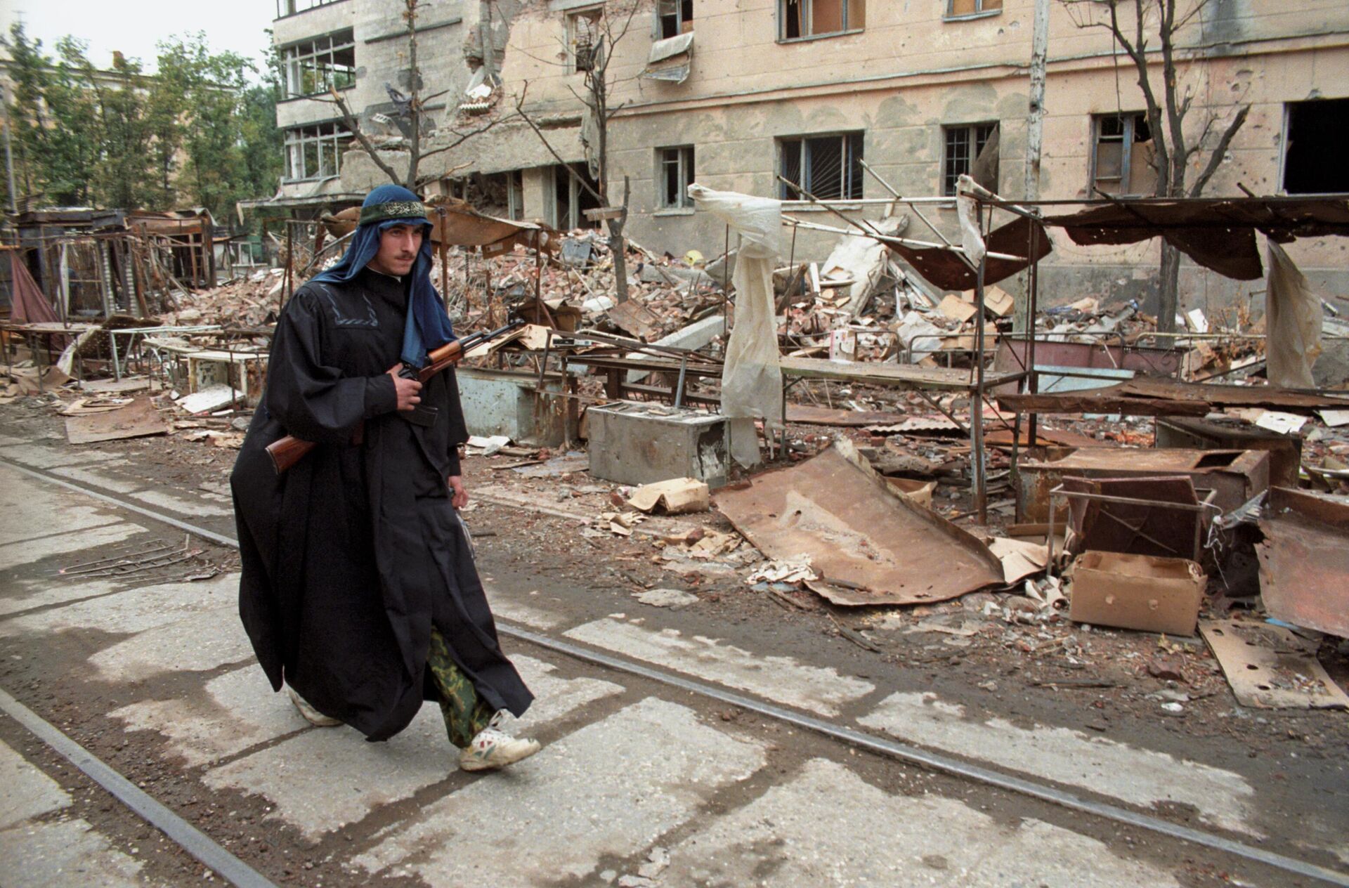 Chechen conflict 1994-1996. Destroyed city center of Grozny. - Sputnik भारत, 1920, 07.05.2025