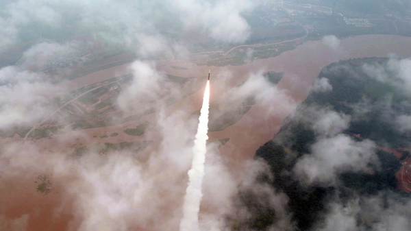 Hwasong-18 intercontinental ballistic missile (ICBM) test-fired by North Korea on July 13, 2023 - Sputnik भारत