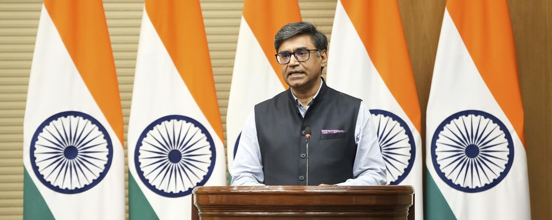 India's Foreign Secretary Vikram Misri addresses a press briefing in New Delhi, India, Saturday, May 10, 2025.  - Sputnik India, 1920, 10.05.2025