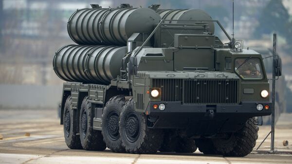 An S-400 air defense system during the joint Victory Parade drills of the combined parade unit, mechanized column and lineup of aircraft - Sputnik भारत