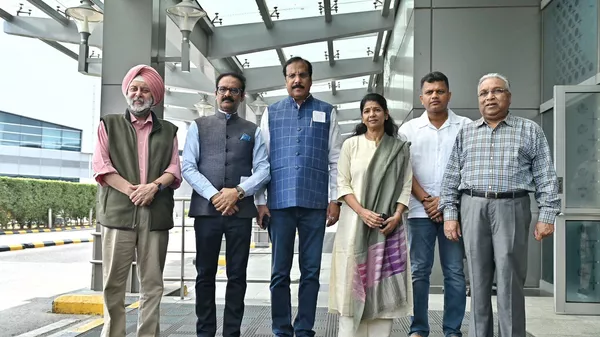 Third group of All Party delegation led by DMK Member of Parliament Smt. Kanimozhi Karunanidhi has departed from New Delhi, to convey 🇮🇳’s strong resolve to fight terrorism in all its forms.

The delegation will visit Russia, Slovenia, Greece, Latvia and Spain. - Sputnik India