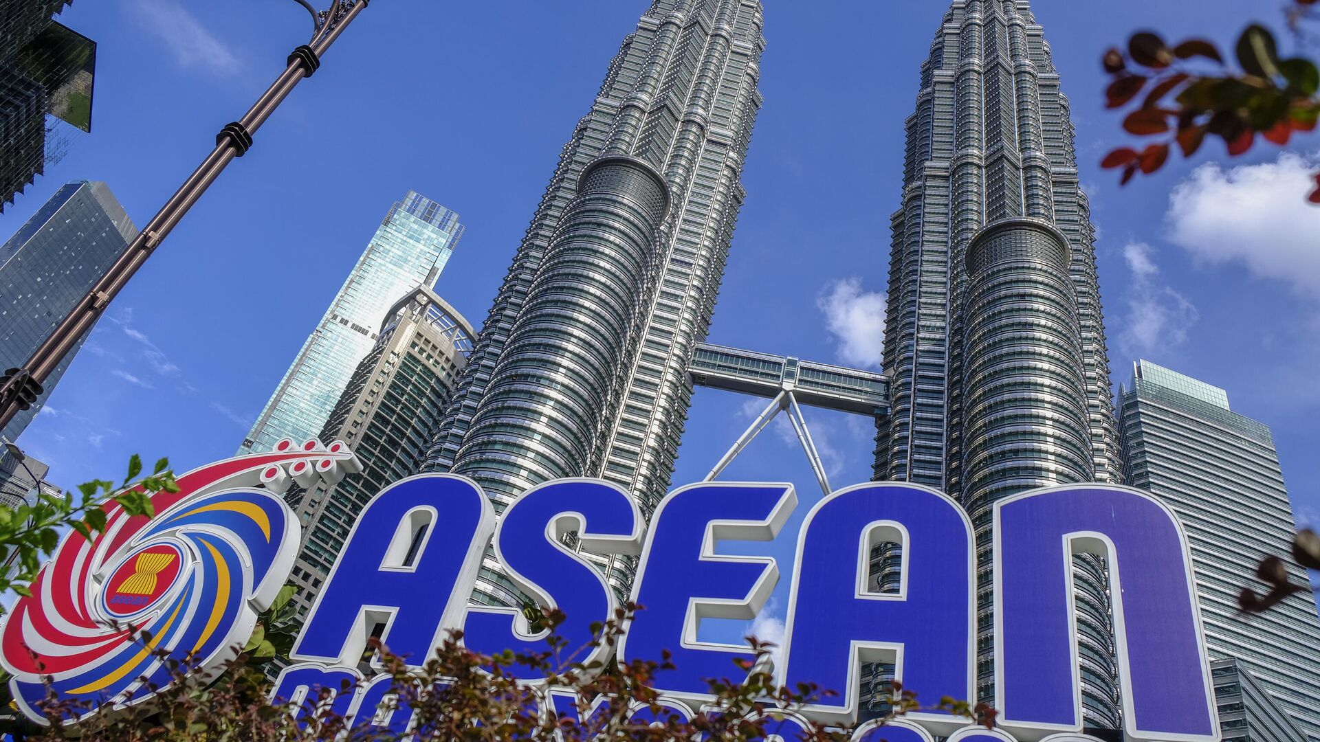 The logo of the 46th ASEAN Summit is been displayed on the front of the Petronas Twin Towers. Malaysia will host the 46th ASEAN Summit and related Summits at Kuala Lumpur Convention Centre (KLCC) from 26th to 27th May 2025. In conjunction with the ASEAN Summit, two major high level meetings, The 2nd ASEAN Gulf Cooperation Council (GCC) Summit and the ASEAN GCC China Summit will also be held. The logo of the 46th ASEAN Summit is been displayed on the front of the Petronas Twin Towers. Malaysia will host the 46th ASEAN Summit and related Summits at Kuala Lumpur Convention Centre (KLCC) from 26th to 27th May 2025. In conjunction with the ASEAN Summit, two major high level meetings, The 2nd ASEAN Gulf Cooperation Council (GCC) Summit and the ASEAN GCC China Summit will also be held. - Sputnik India, 1920, 26.05.2025