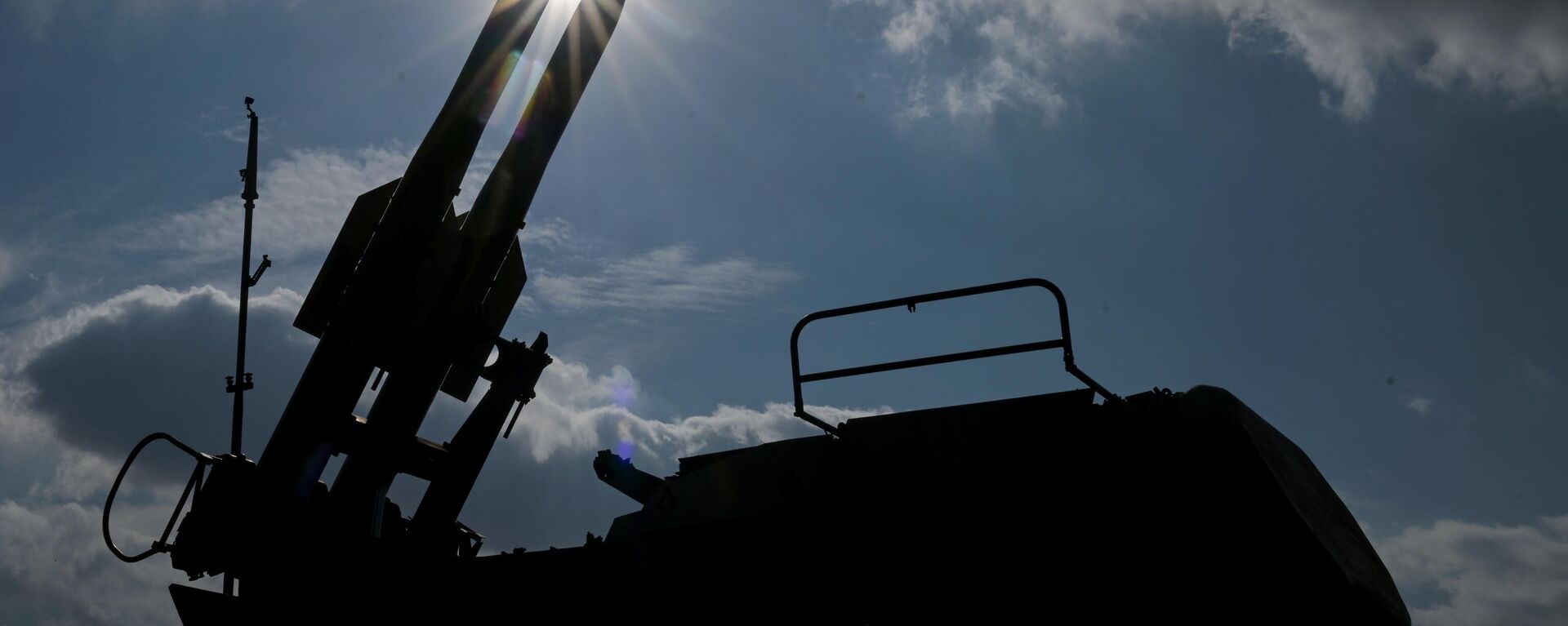 A Buk-M2 surface-to-air missile system  - Sputnik भारत, 1920, 27.05.2025
