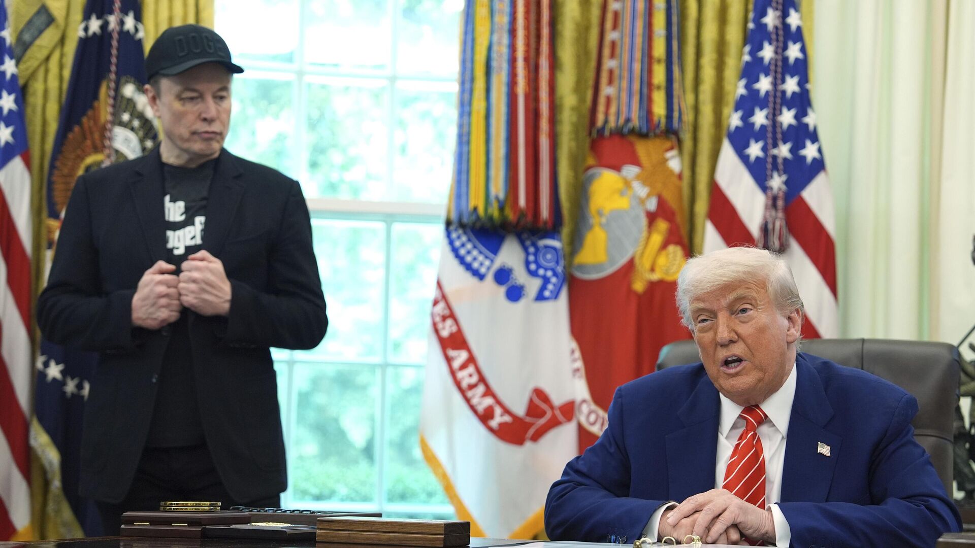 President Donald Trump speaks during a news conference with Elon Musk in the Oval Office of the White House, Friday, May 30, 2025, in Washington.  - Sputnik India, 1920, 06.06.2025