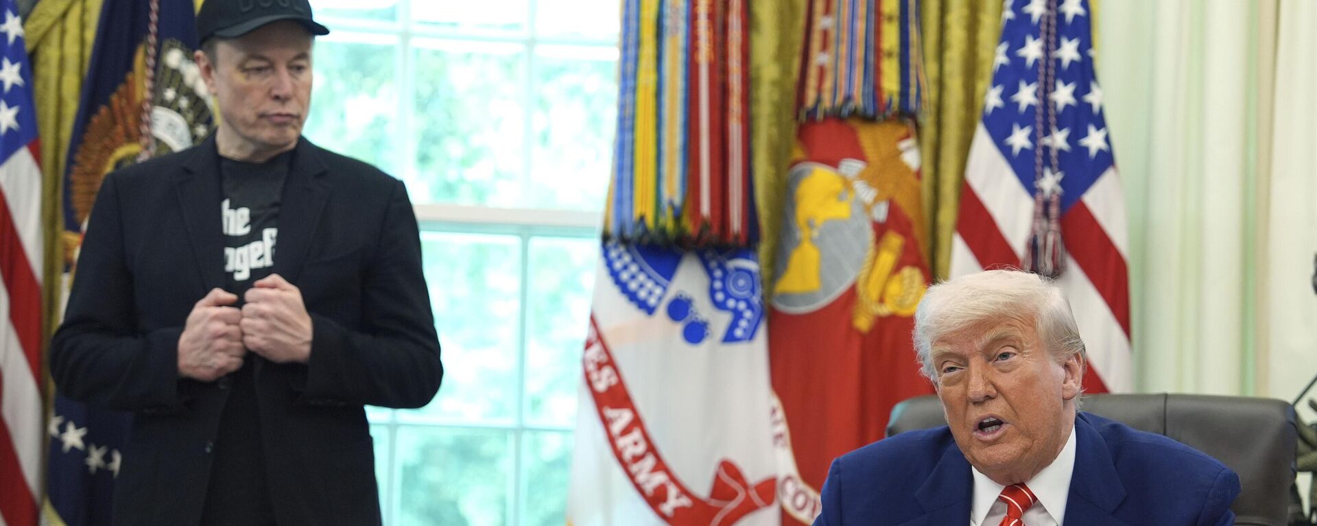 President Donald Trump speaks during a news conference with Elon Musk in the Oval Office of the White House, Friday, May 30, 2025, in Washington.  - Sputnik India, 1920, 06.06.2025