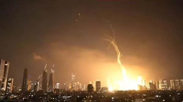 Social media image shows what appears to be Iranian retaliation to Israel's June 13 attack. - Sputnik भारत