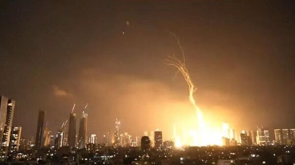Social media image shows what appears to be Iranian retaliation to Israel's June 13 attack. - Sputnik भारत