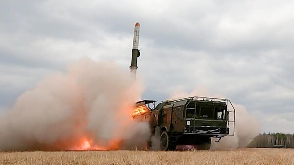 Iskander short-range ballistic missile system is used during the Russian military operation - Sputnik भारत