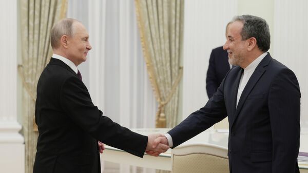 Russian President Vladimir Putin meeting with Iranian Foreign Minister Abbas Araghchi - Sputnik India