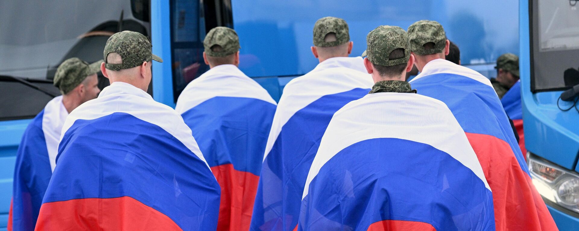 Russian prisoners of war swapped as part of an agreement between Russia and Ukraine reached during peace talks on June 2 in Istanbul  - Sputnik भारत, 1920, 11.04.2026