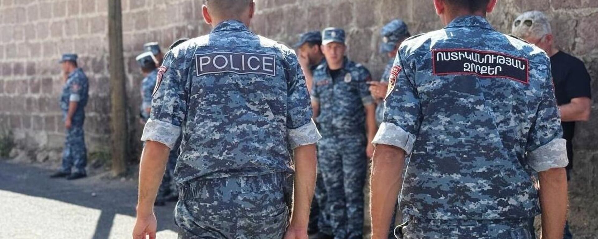 Police near the Armenia's Investigative Committee building in Yerevan. June 25, 2025 - Sputnik भारत, 1920, 08.07.2025
