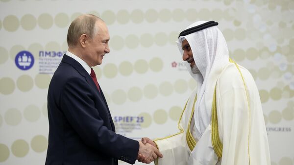 President of the Russian Federation Vladimir Putin and Secretary General of OPEC Haitham Al Ghais in St. Petersburg, Russia - Sputnik India