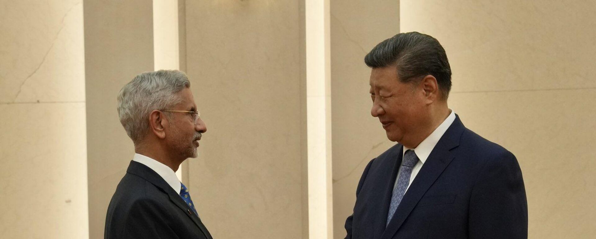 Jaishankar delivers PM Modi's greetings to Chinese President Xi Jinping in Beijing - Sputnik India, 1920, 15.07.2025