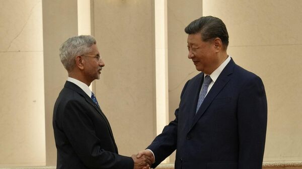 Jaishankar delivers PM Modi's greetings to Chinese President Xi Jinping in Beijing - Sputnik India