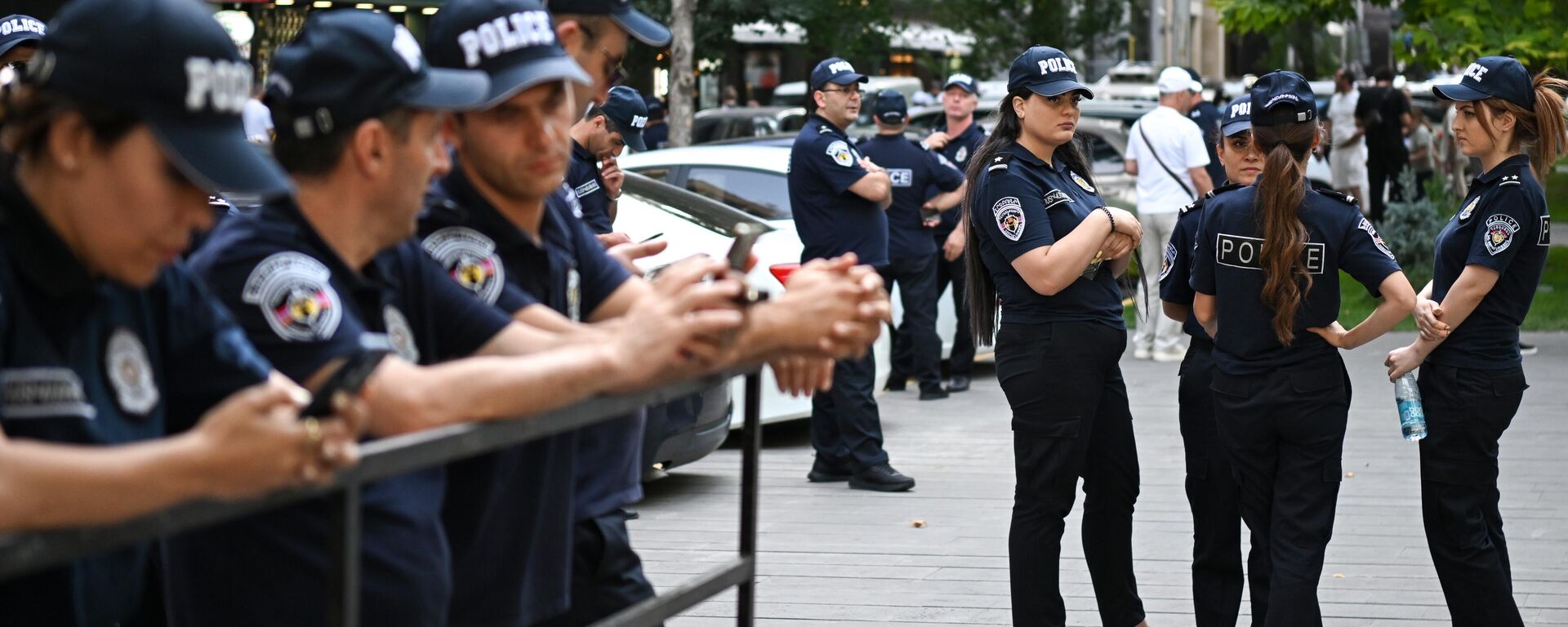 Armenian police officers at a rally in Yerevan. July 4, 2025. - Sputnik भारत, 1920, 17.07.2025
