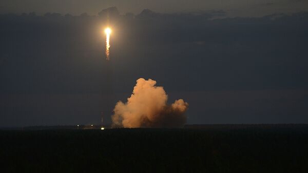 Soyuz-2.1b rocket with Glonass satellite - Sputnik भारत