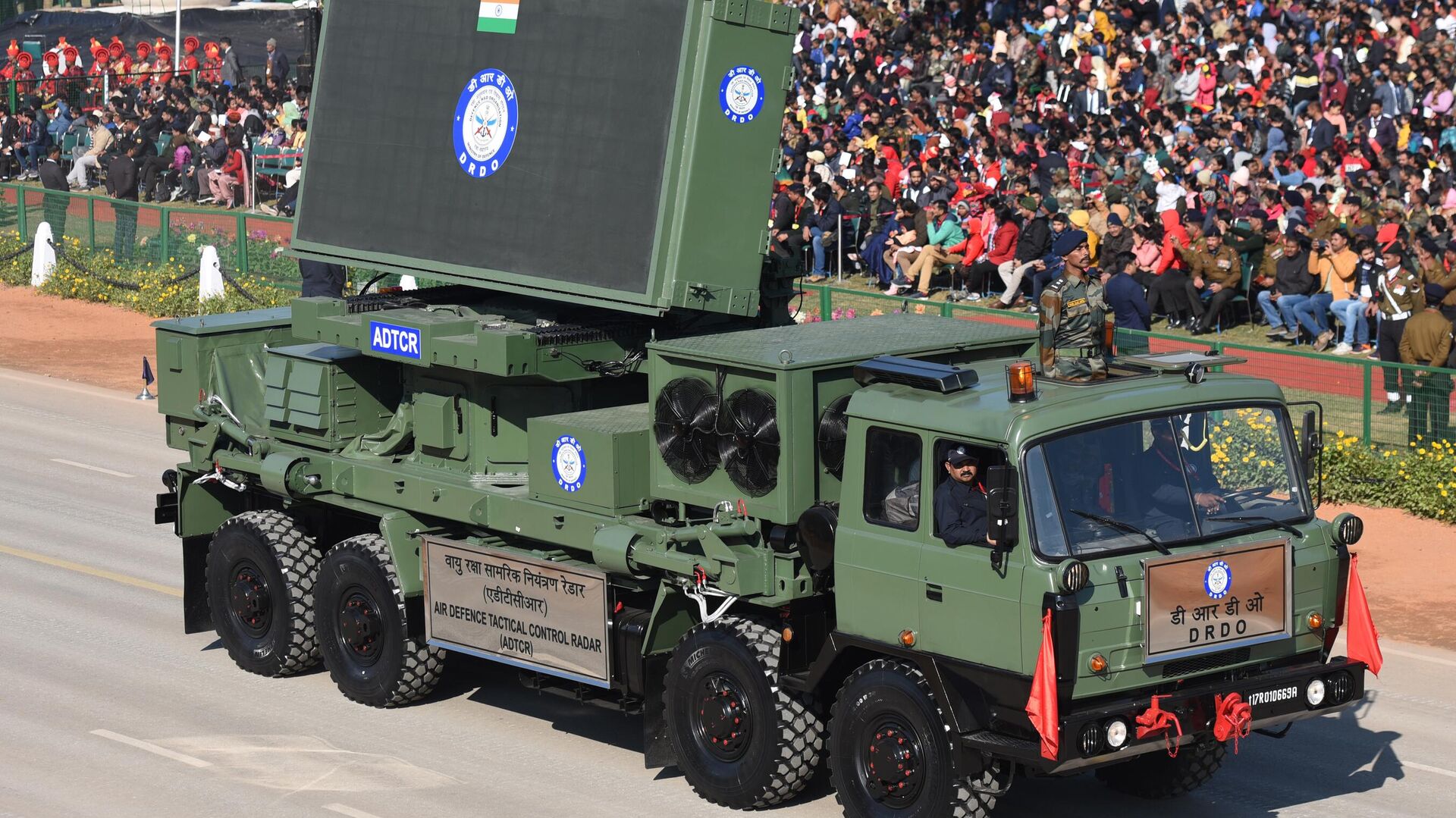 DRDO's Air Defence Tactical Control Radar (ADTCR) seen during the full dress rehearsal for the upcoming Republic Day Parade, at Rajpath on January 23, 2020 in New Delhi, India. DRDO's Air Defence Tactical Control Radar (ADTCR) seen during the full dress rehearsal for the upcoming Republic Day Parade, at Rajpath on January 23, 2020 in New Delhi, India. - Sputnik भारत, 1920, 05.08.2025