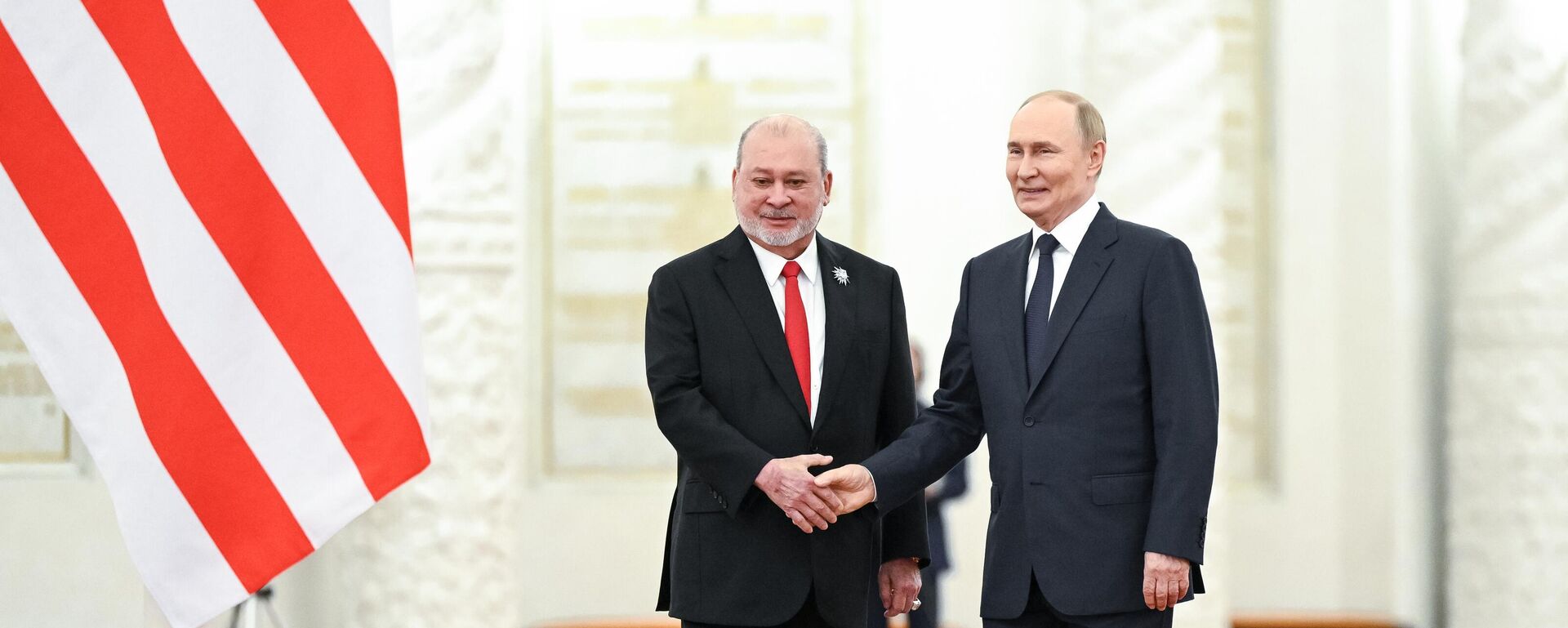 Russian President Vladimir Putin held talks with Malaysia's Supreme Ruler Sultan Ibrahim - Sputnik India, 1920, 11.11.2025