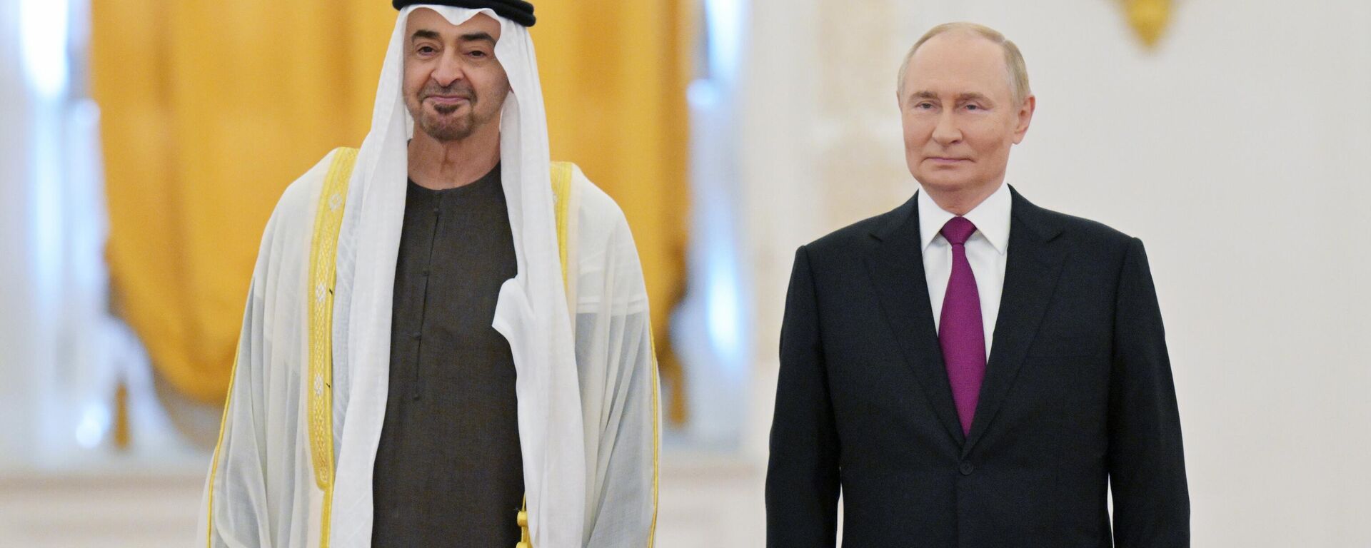 Russian President Vladimir Putin and UAE President Mohamed bin Zayed Al Nahyan in the Kremlin - Sputnik भारत, 1920, 07.08.2025