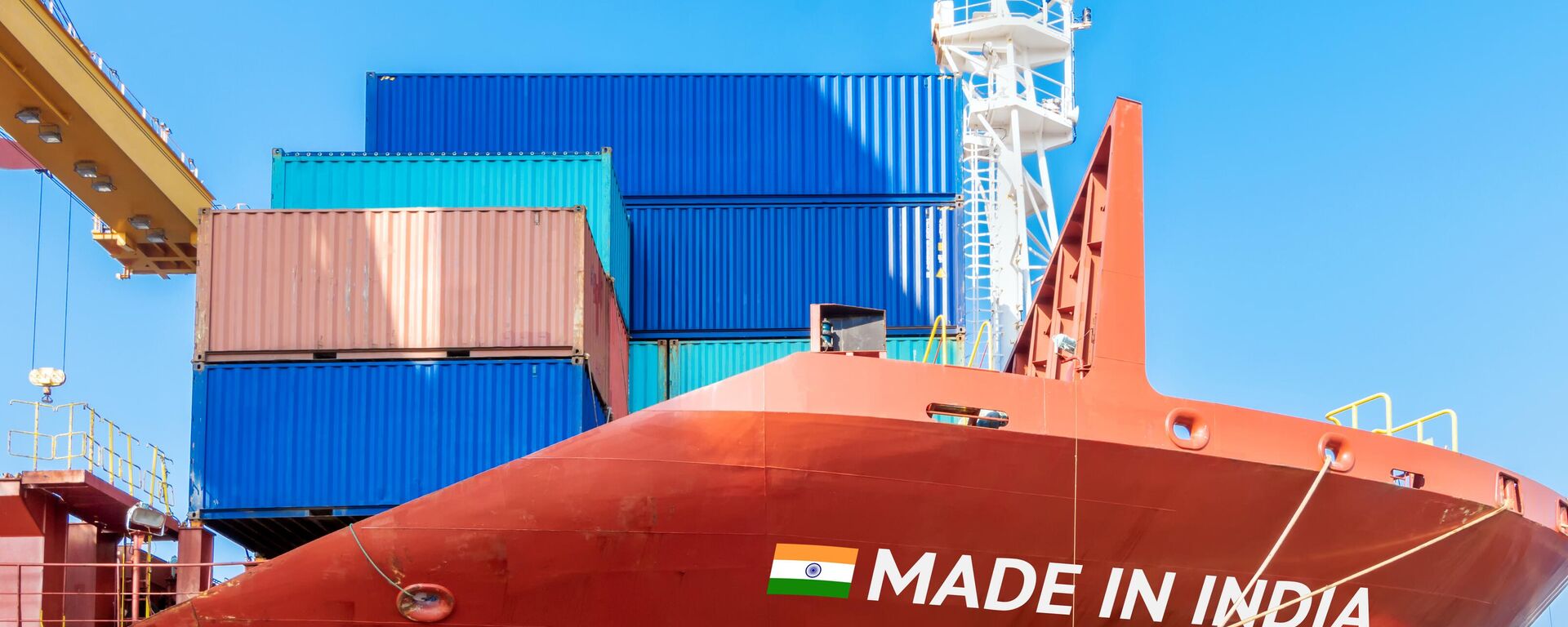 Trade war, Made in India smart logistic concept. Shipping Cargo ship business Container import and export company for Logistics and Transportation. Chinese investment toward Southeast Asia. - Sputnik भारत, 1920, 12.08.2025