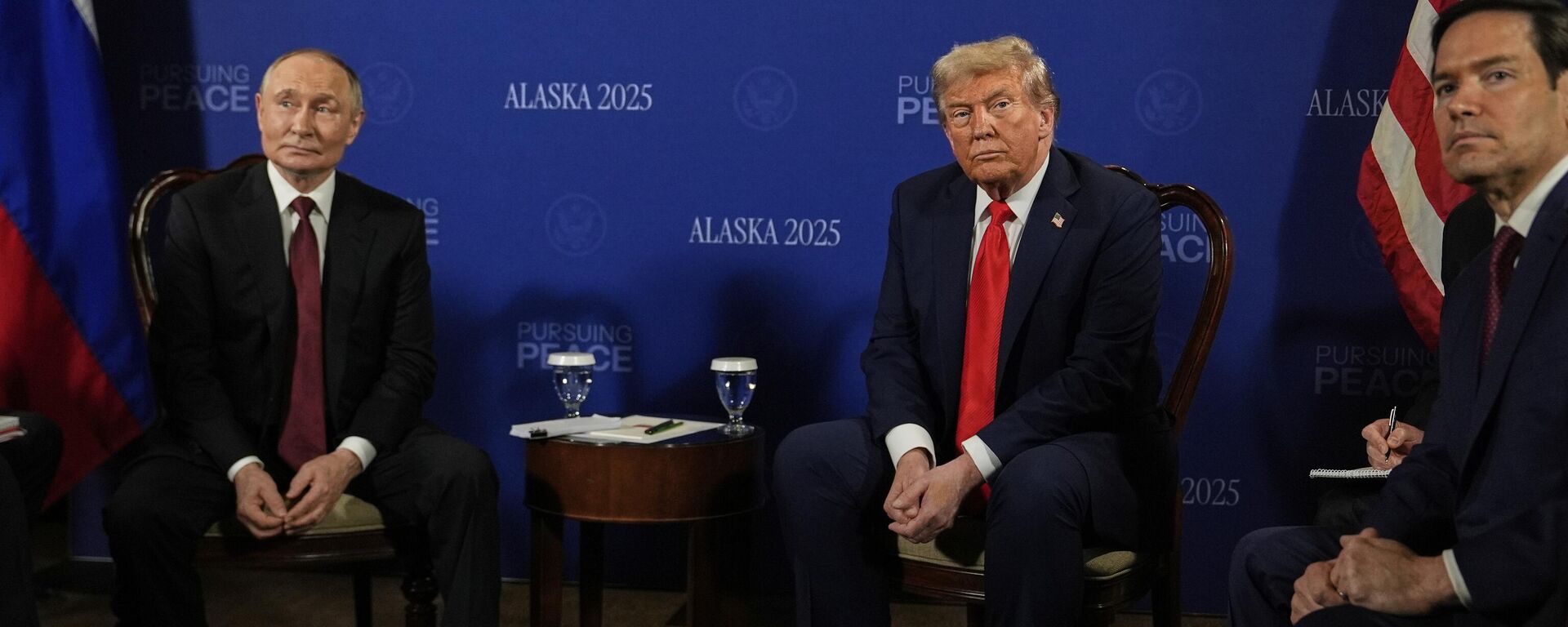 Саммит президентов США и России Дональда Трампа и Владимира Путина - Sputnik भारत, 1920, 21.12.2025