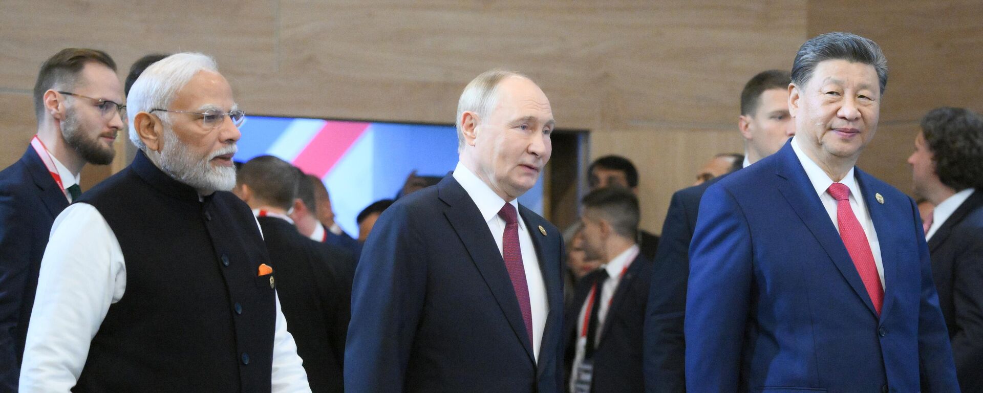 XVI саммит БРИКС. Совместное фотографирование глав делегаций стран БРИКС - Sputnik भारत, 1920, 22.08.2025