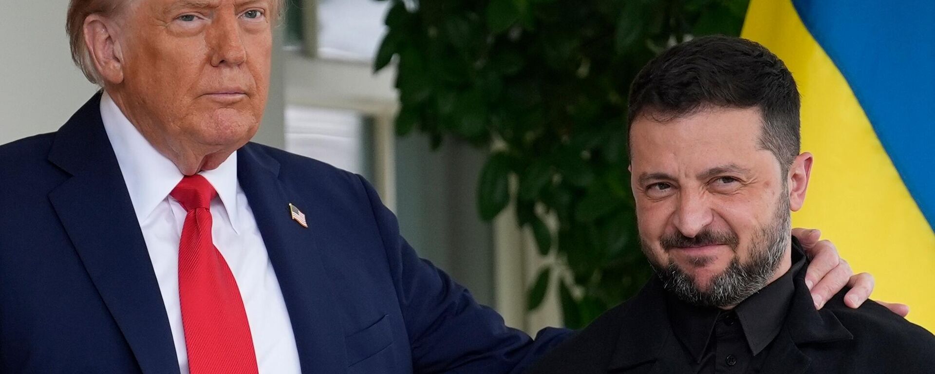 Зеленский прибыл в Белый дом на встречу с президентом США Трампом - Sputnik भारत, 1920, 22.08.2025