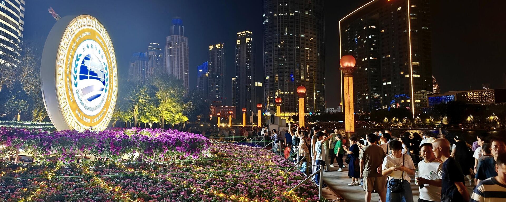 A light installation marking the upcoming Shanghai Cooperation Organization (SCO) Summit 2025 is illuminated on August 25, 2025 in Tianjin, China. The summit will take place on August 31 and September 1 in the northern Chinese port city.  - Sputnik भारत, 1920, 30.08.2025