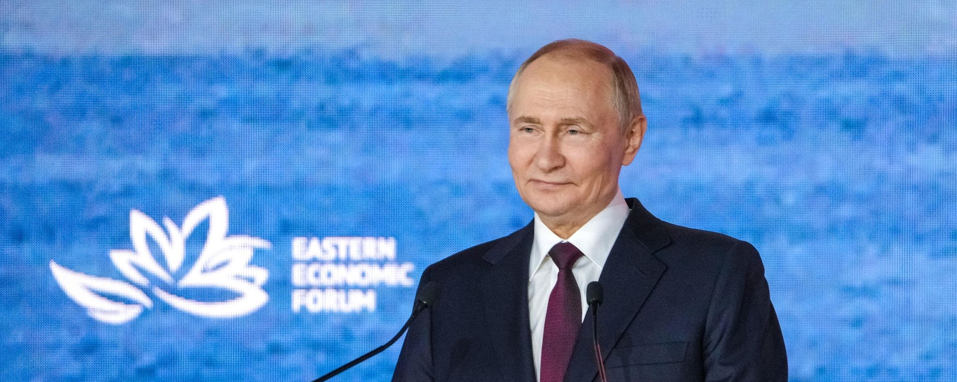 Russian President Vladimir Putin is taking part in the plenary session of the Eastern Economic Forum (EEF) on September 5 - Sputnik भारत, 1920, 03.09.2026