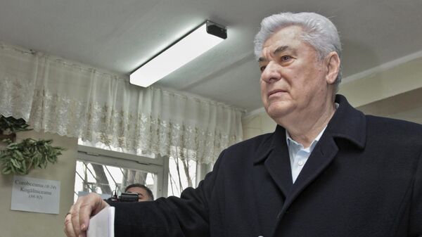 Vladimir Voronin, leader of Moldova's communist party, casts his vote in Chisinau, Moldova, Sunday, Nov. 30, 2014 - Sputnik India