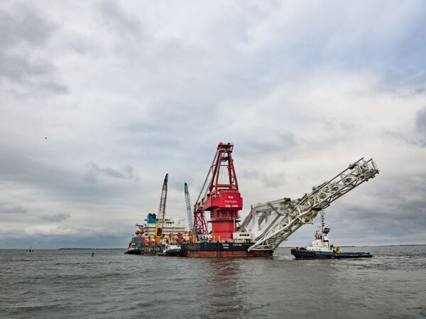 Pipe-laying vessel Fortuna leaves the port of Wismar to work on Nord Stream 2 construction - Sputnik भारत